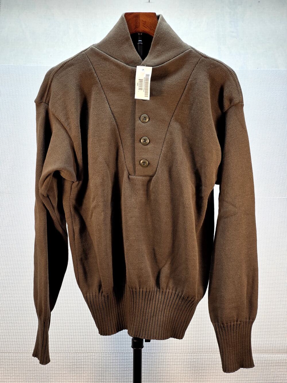 VTG US Military DSCP Brown 5 Button Henley Sweater Large Garrison NWT Deadstock